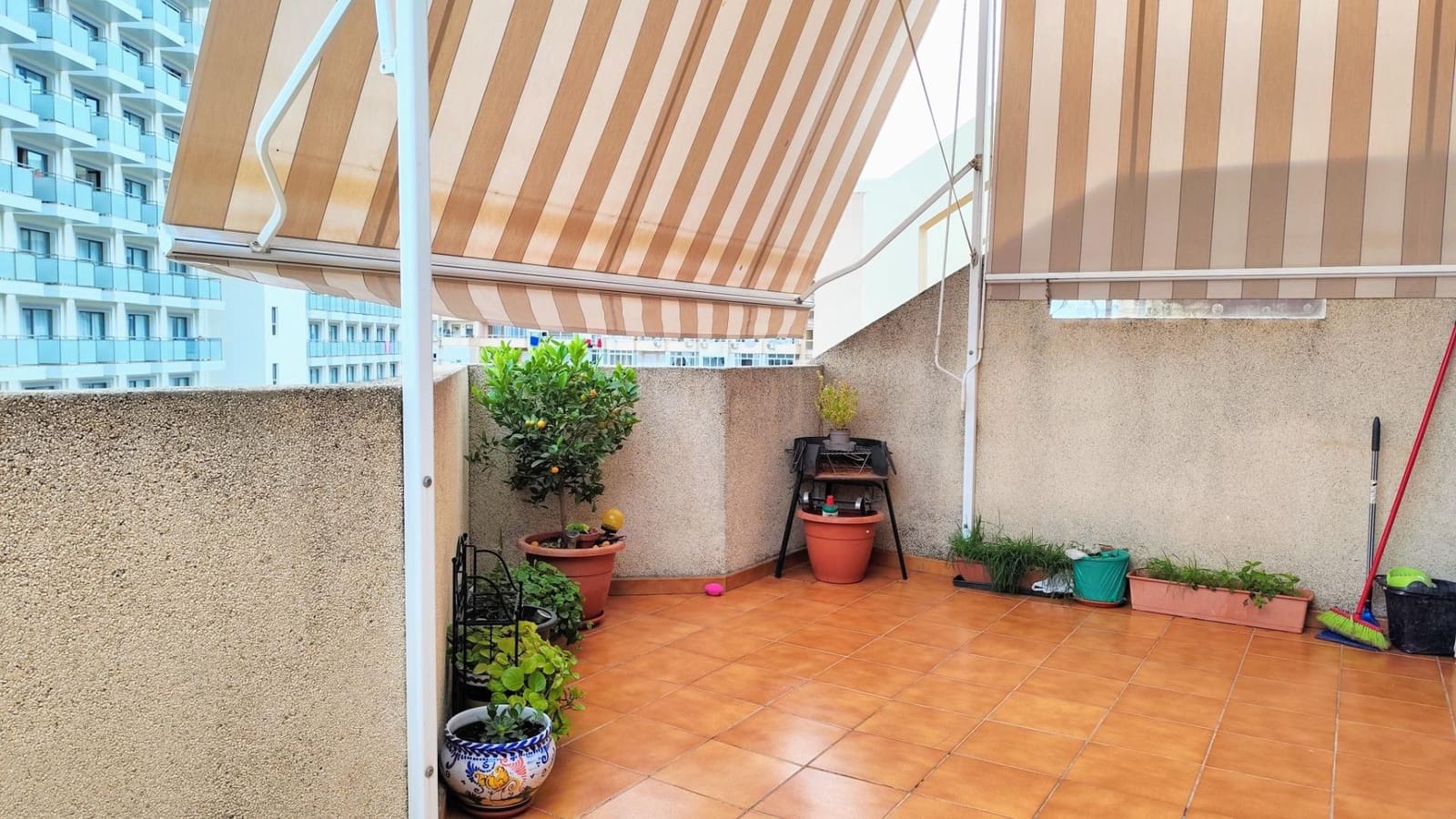 2 bedroom Penthouse for sale in Torremolinos with pool - € 415,000 (Ref: 9458550)