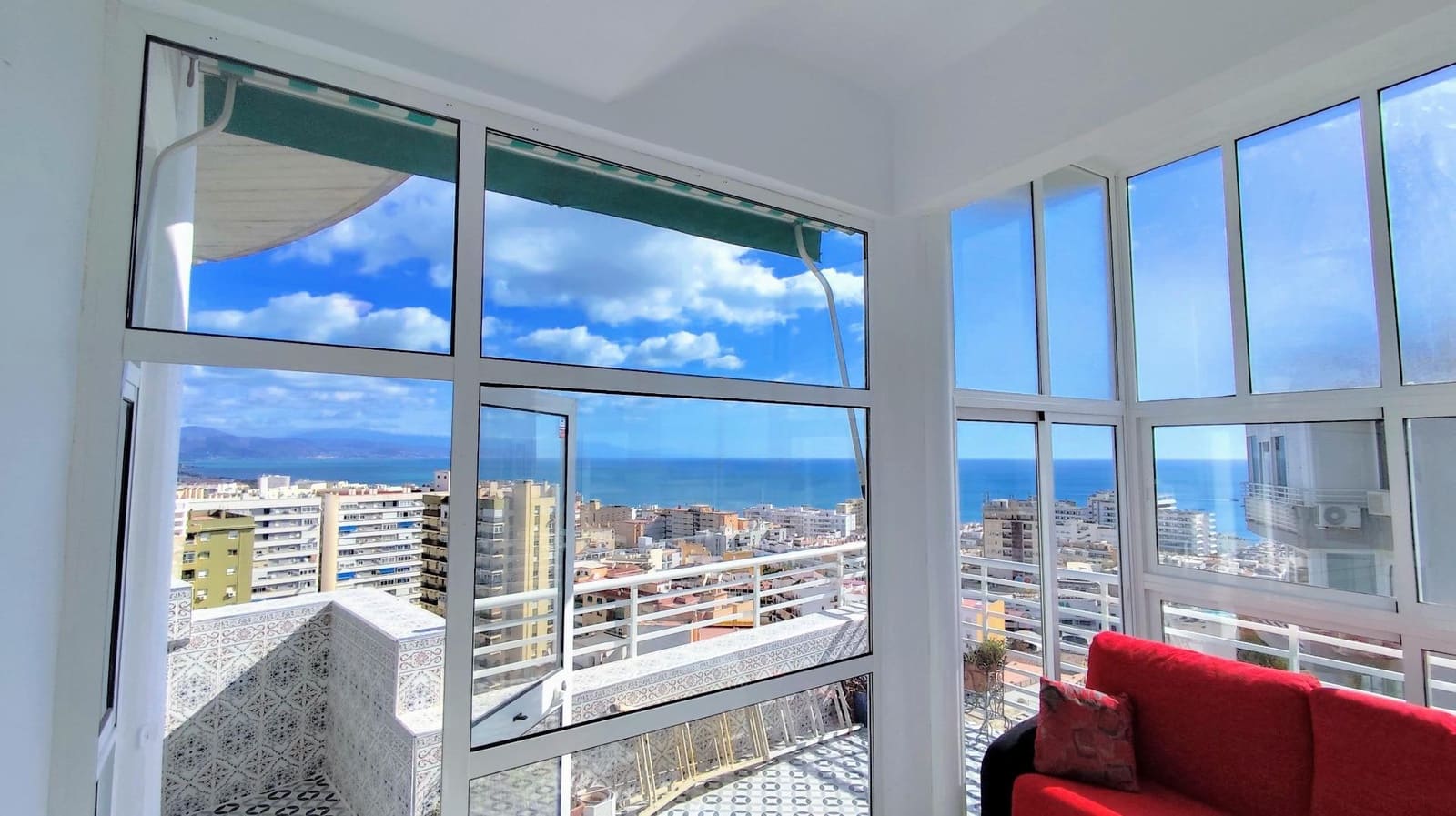 Ático de 2 habitaciones en Torremolinos en venta con piscina - 365.000 € (Ref: 9458551)