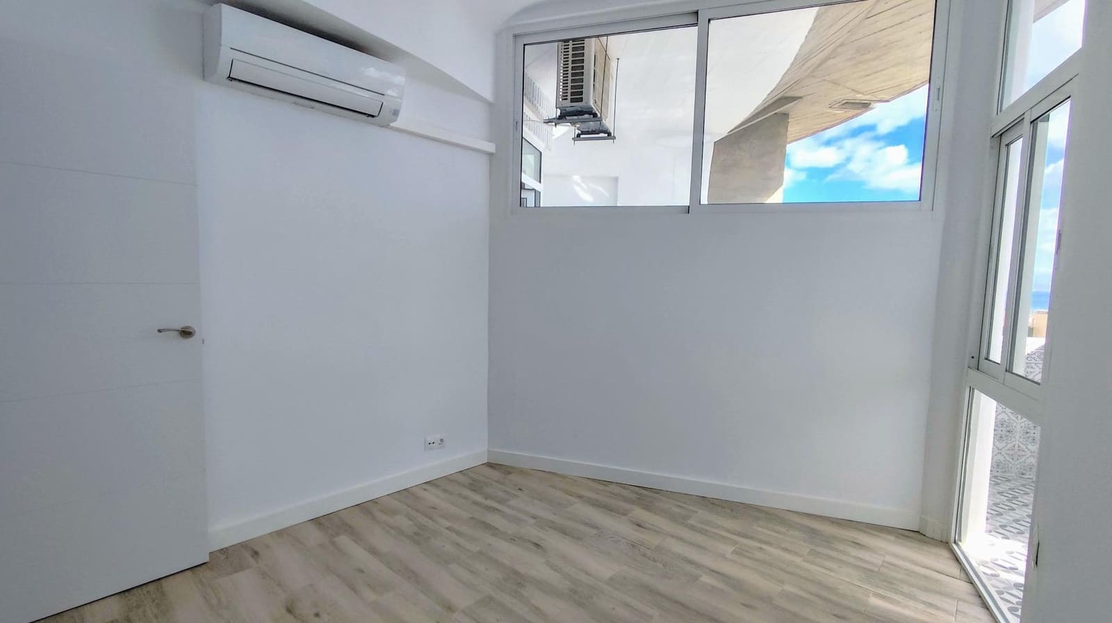 Ático de 2 habitaciones en Torremolinos en venta con piscina - 365.000 € (Ref: 9458551)