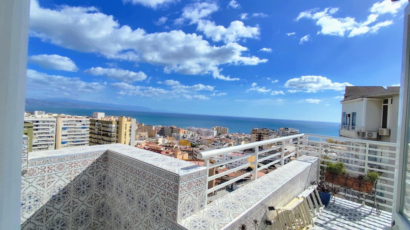 Ático de 2 habitaciones en Torremolinos en venta con piscina - 365.000 € (Ref: 9458551)