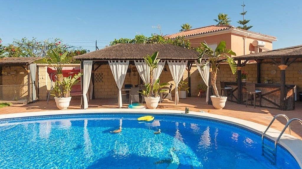 5 bedroom Villa for sale in Torremolinos with pool garage - € 1,545,000 (Ref: 9458552)