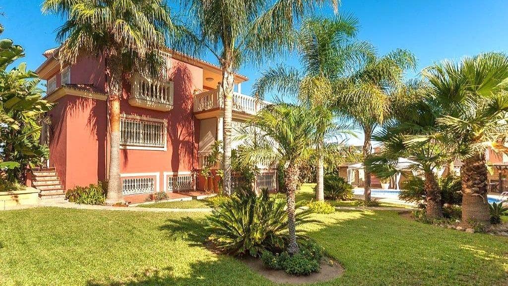 5 bedroom Villa for sale in Torremolinos with pool garage - € 1,545,000 (Ref: 9458552)