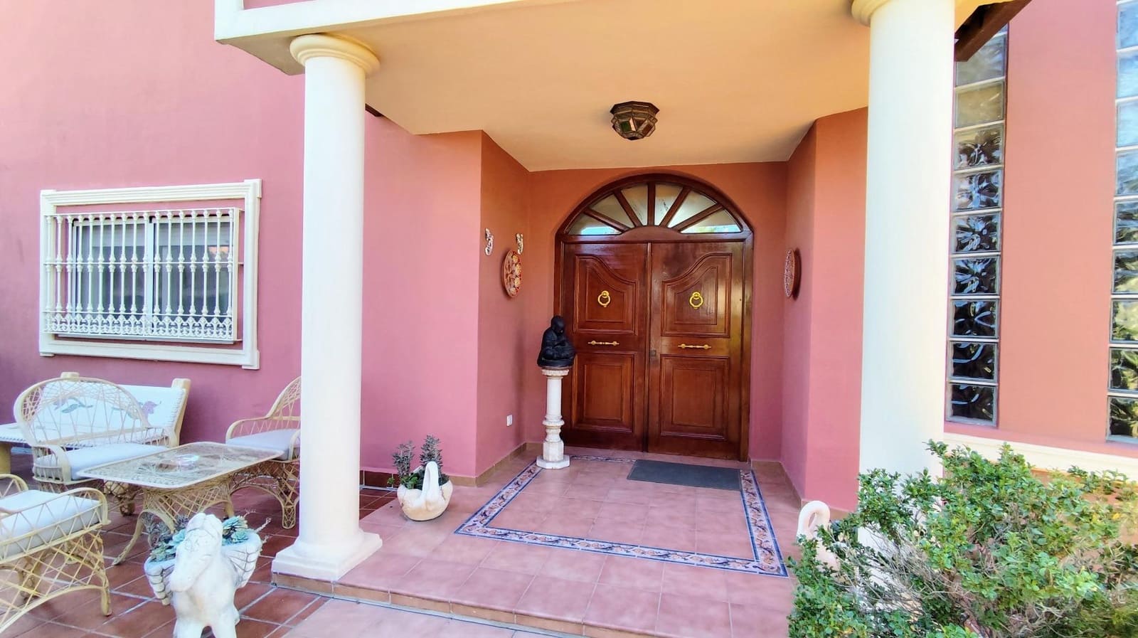 5 bedroom Villa for sale in Torremolinos with pool garage - € 1,545,000 (Ref: 9458552)