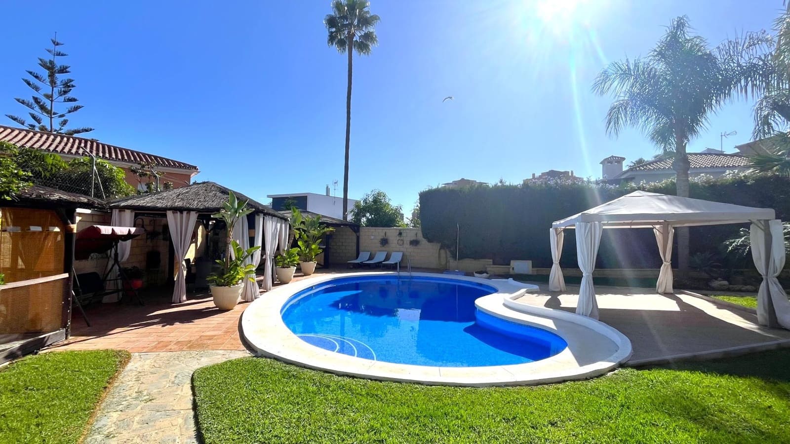5 bedroom Villa for sale in Torremolinos with pool garage - € 1,545,000 (Ref: 9458552)