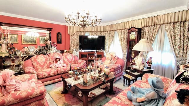 Piso de 3 habitaciones en Torremolinos en venta con garaje - 570.000 € (Ref: 9458553)