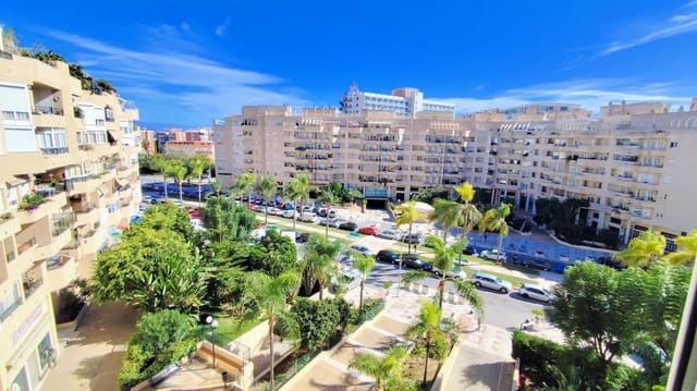 Piso de 3 habitaciones en Torremolinos en venta con garaje - 570.000 € (Ref: 9458553)