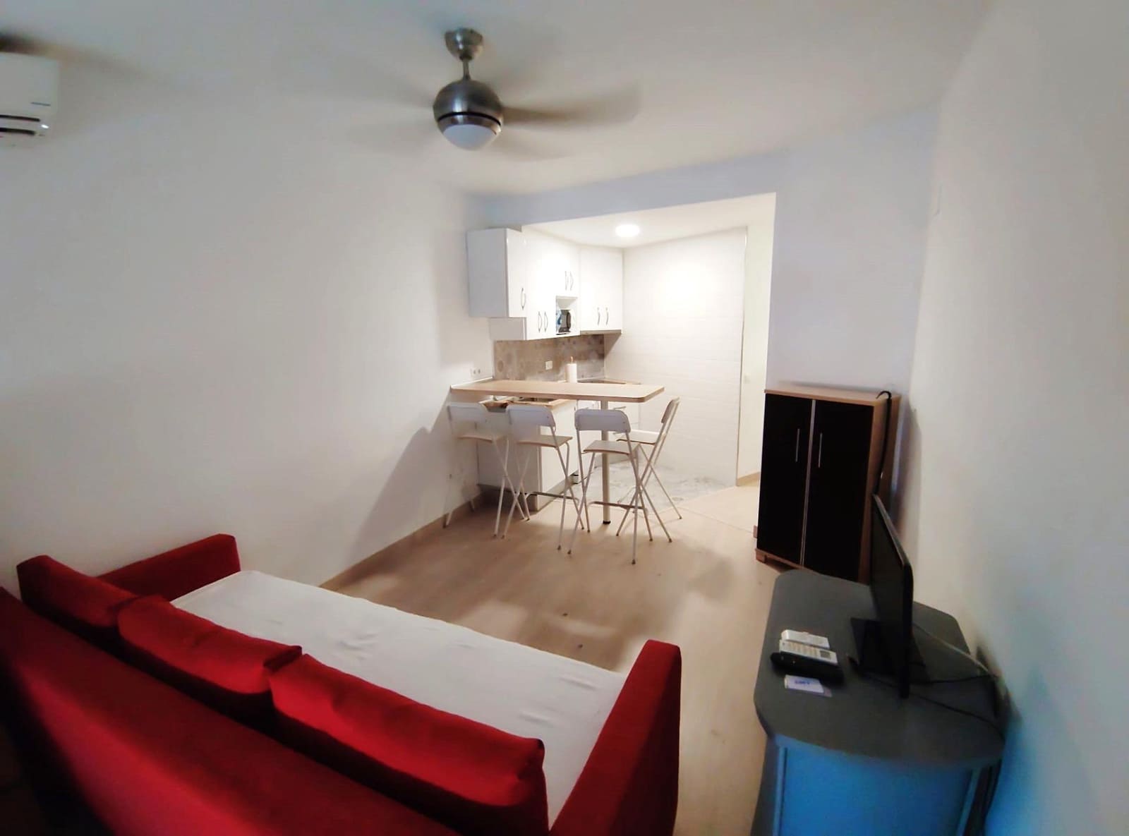 Studio for sale in Torremolinos with pool - € 186,000 (Ref: 9458555)