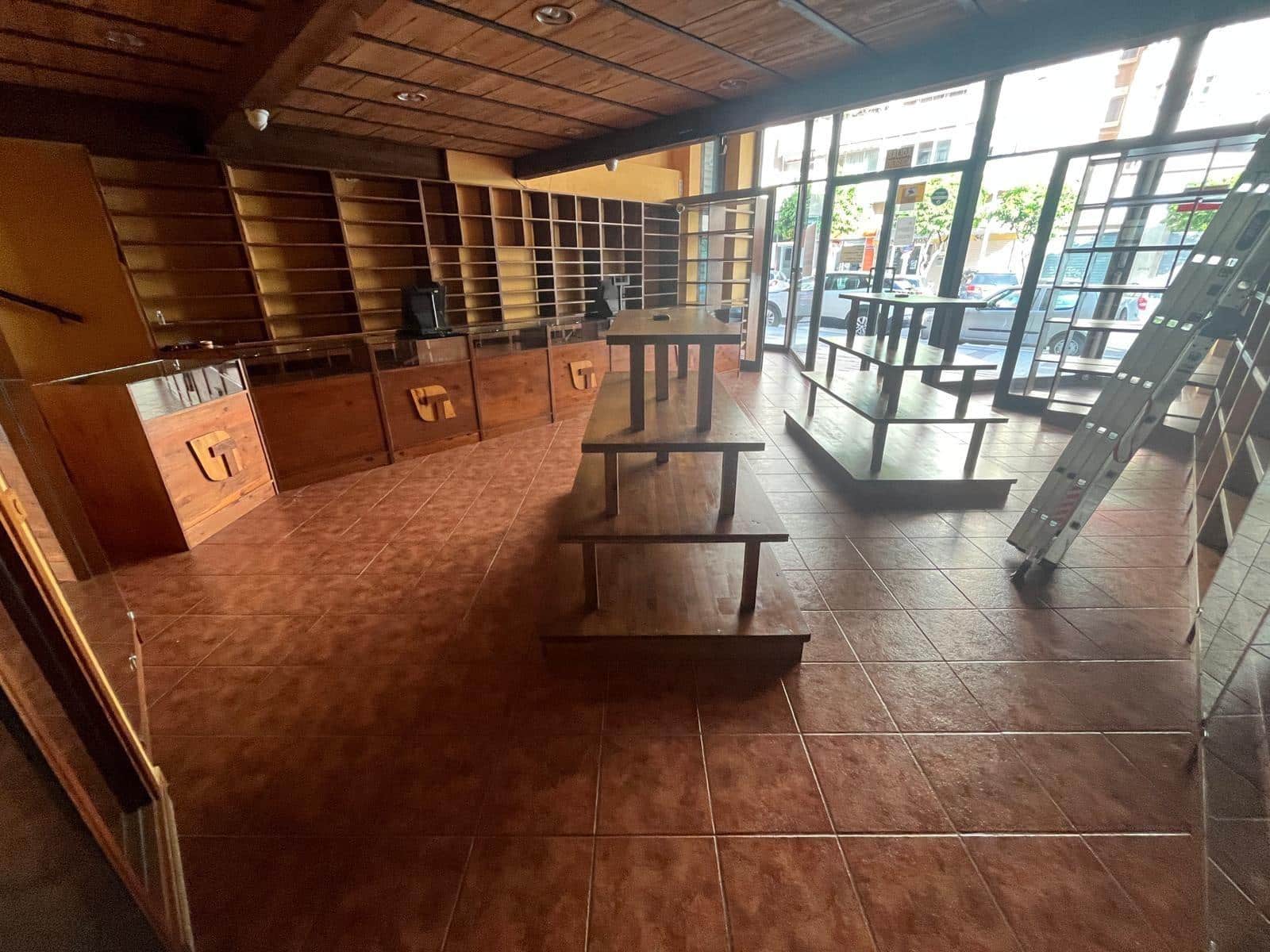 Kommersiell til salgs i Torremolinos - € 336 000 (Ref: 9458557)