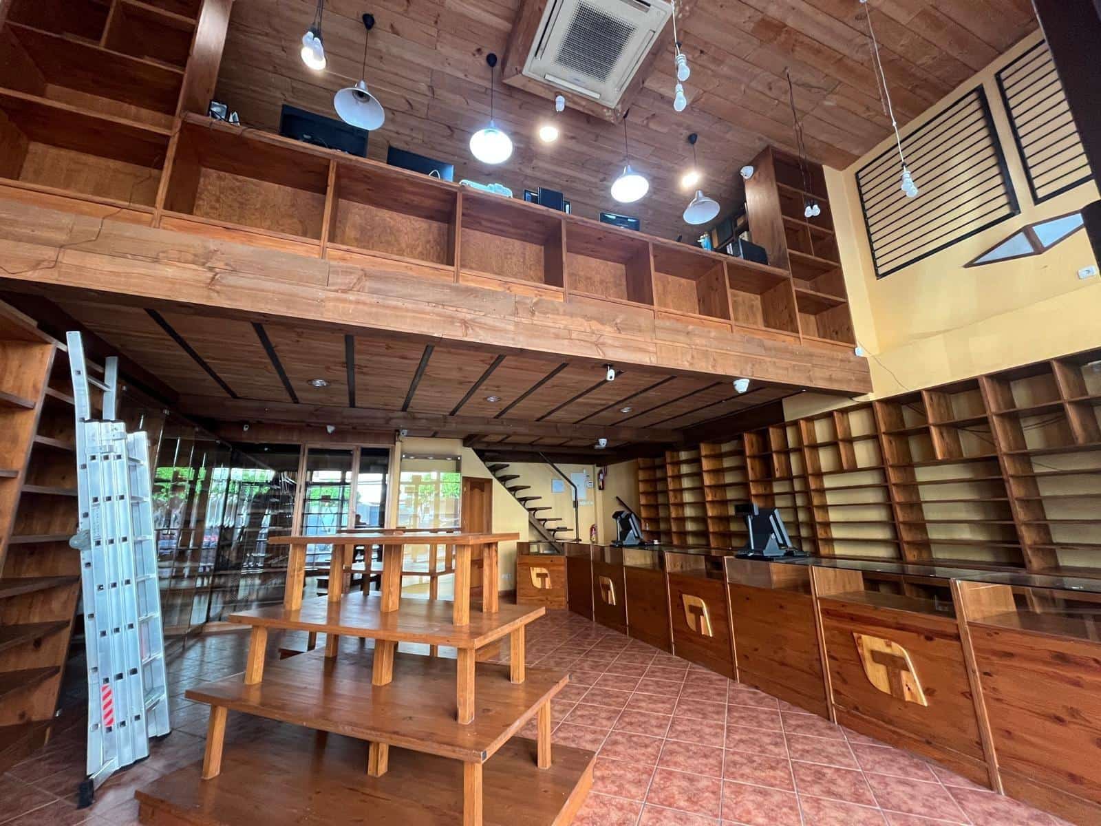 Comercial para arrendar em Torremolinos - 2 000 € (Ref: 9458558)