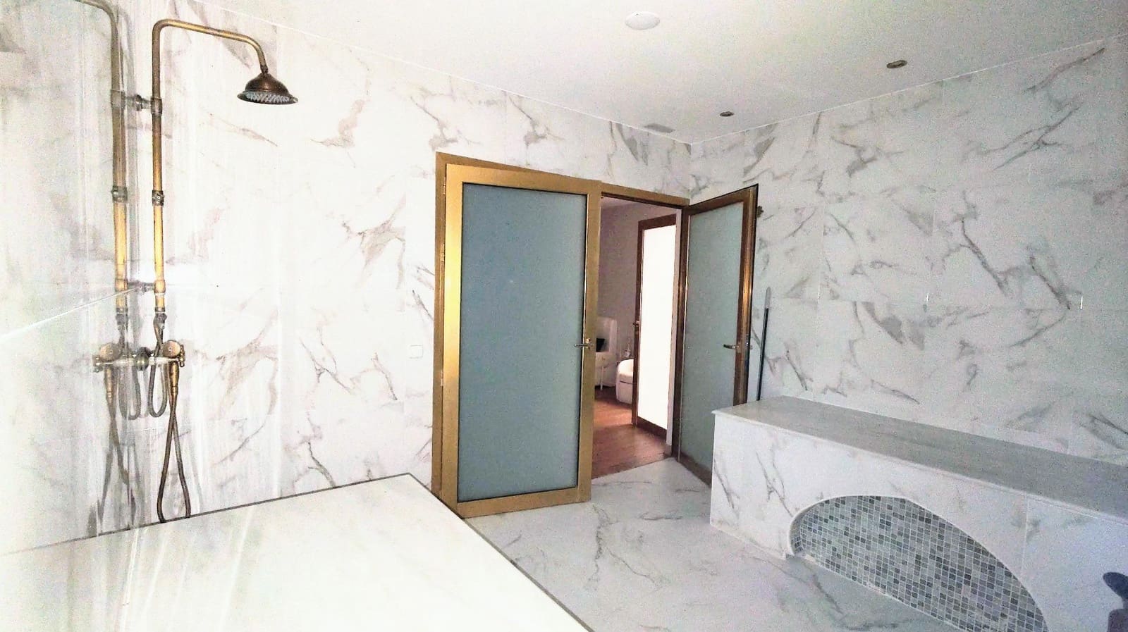 Gewerbe zu verkaufen in Torremolinos mit Garage - 250.000 € (Ref: 9458559)