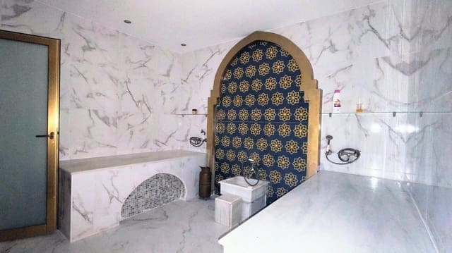 Gewerbe zu verkaufen in Torremolinos mit Garage - 250.000 € (Ref: 9458559)