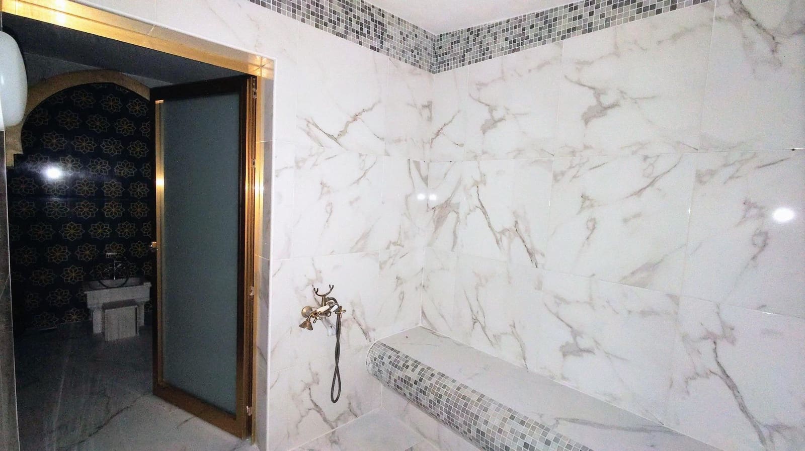 Gewerbe zu verkaufen in Torremolinos mit Garage - 250.000 € (Ref: 9458559)