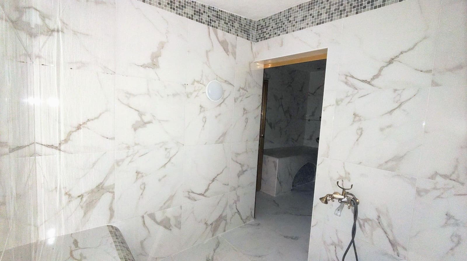 Gewerbe zu verkaufen in Torremolinos mit Garage - 250.000 € (Ref: 9458559)