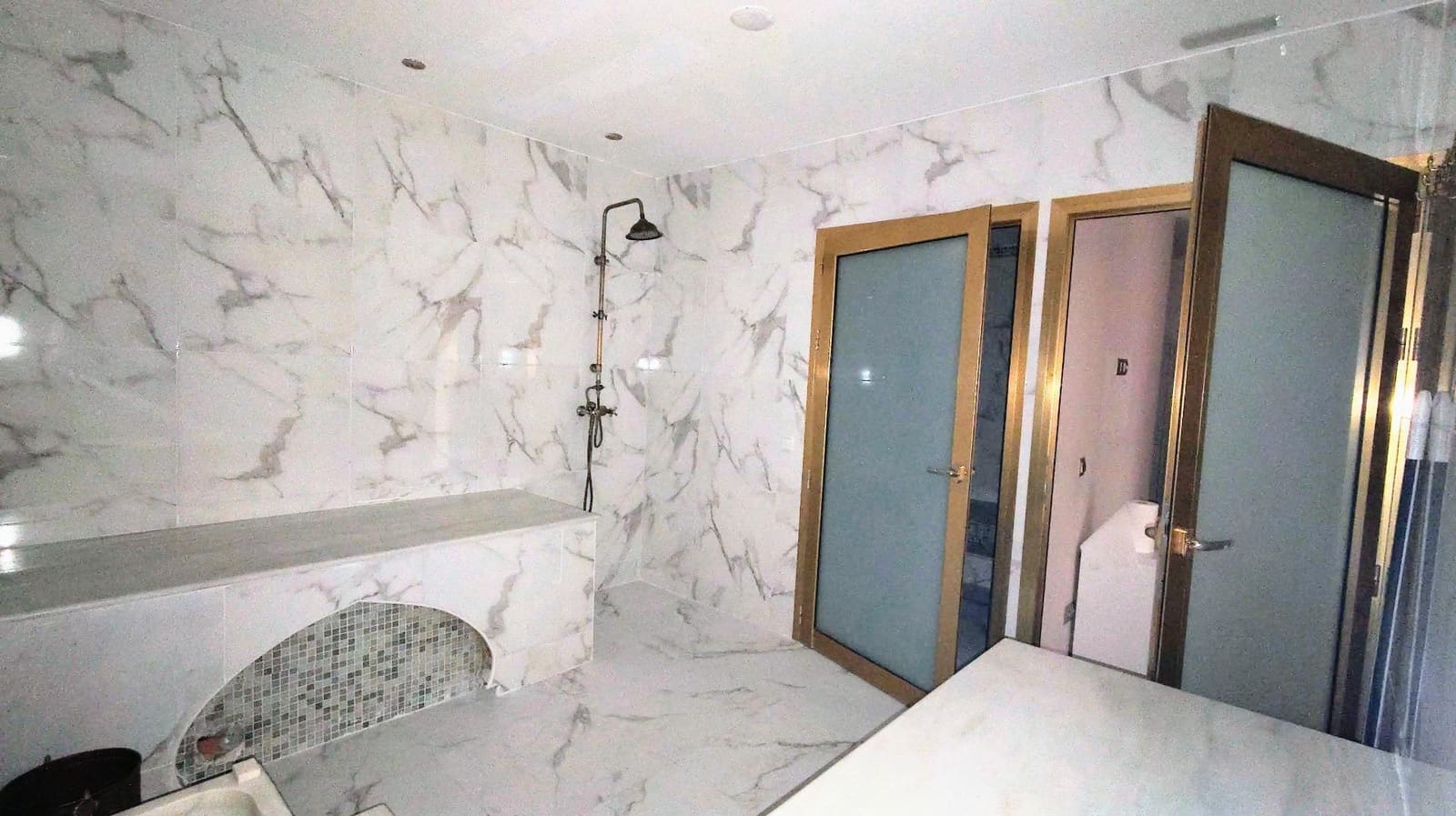 Gewerbe zu verkaufen in Torremolinos mit Garage - 250.000 € (Ref: 9458559)