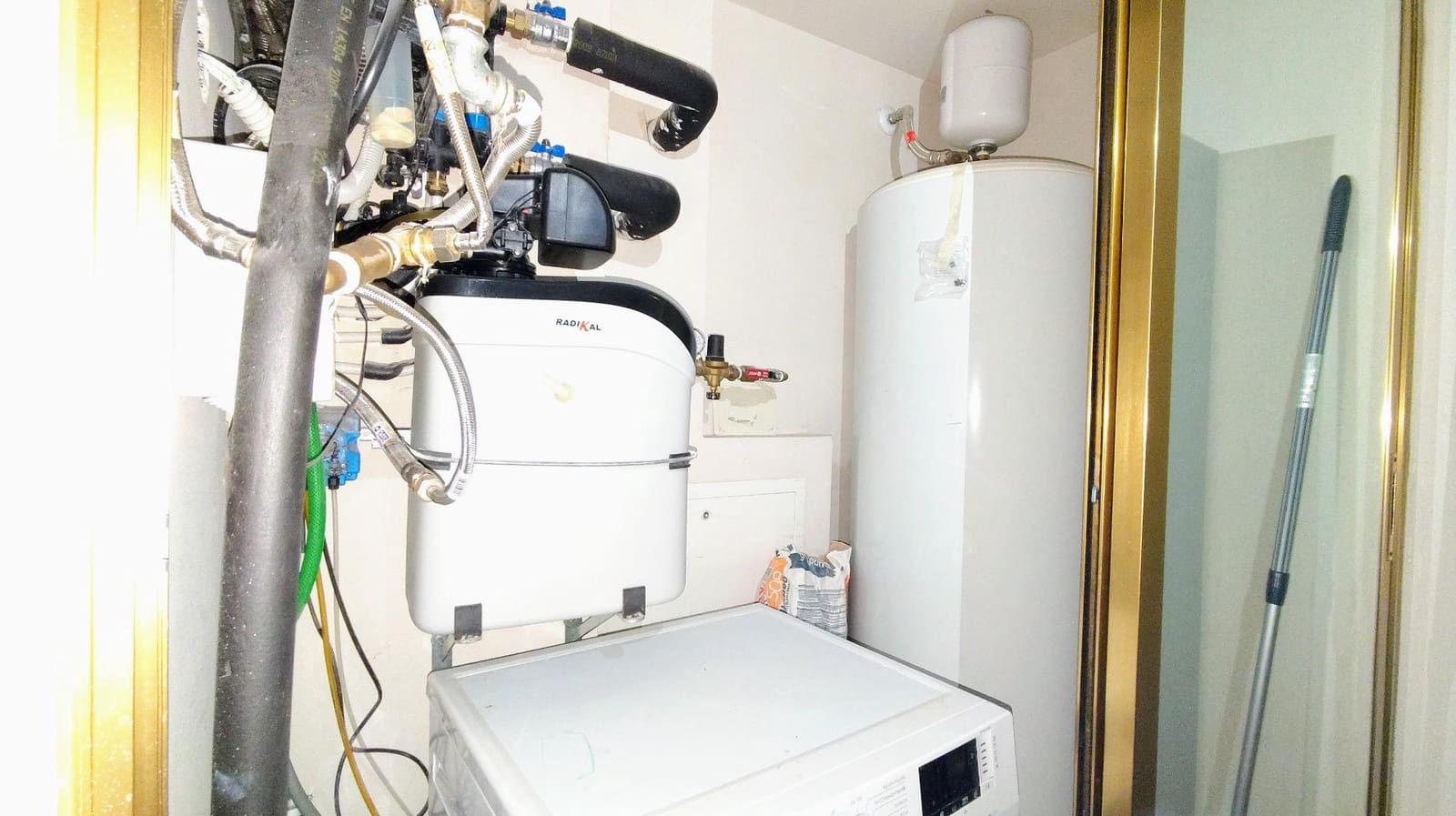 Gewerbe zu verkaufen in Torremolinos mit Garage - 250.000 € (Ref: 9458559)