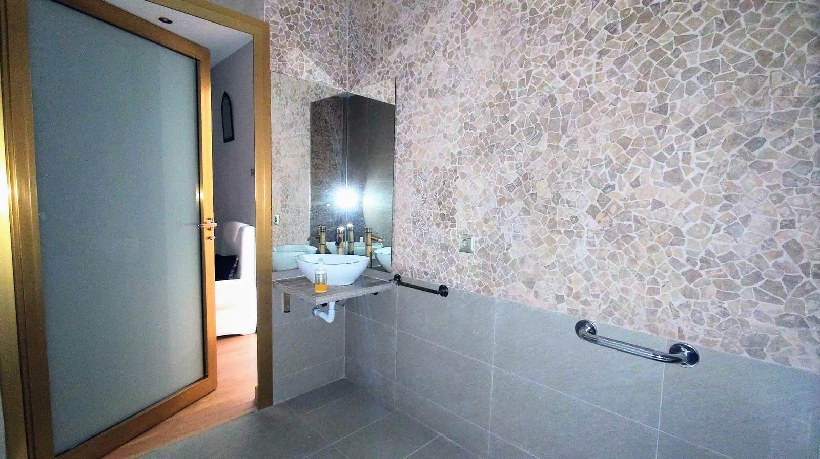 Gewerbe zu verkaufen in Torremolinos mit Garage - 250.000 € (Ref: 9458559)