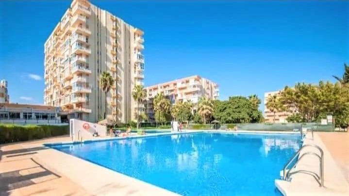 1 sovrum Lägenhet till salu i Benalmadena med pool - 219 000 € (Ref: 9458560)