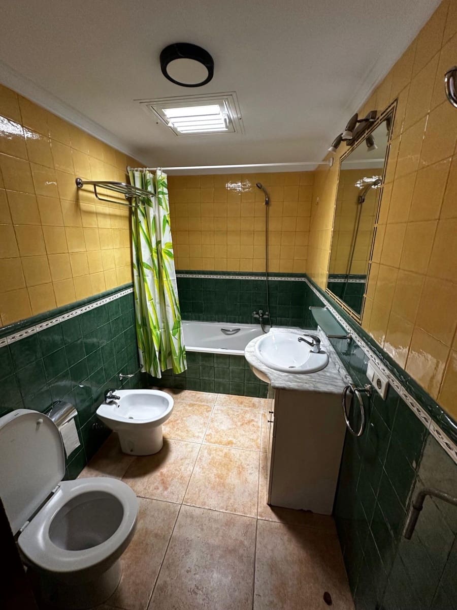 1 sovrum Lägenhet till salu i Benalmadena med pool - 219 000 € (Ref: 9458560)