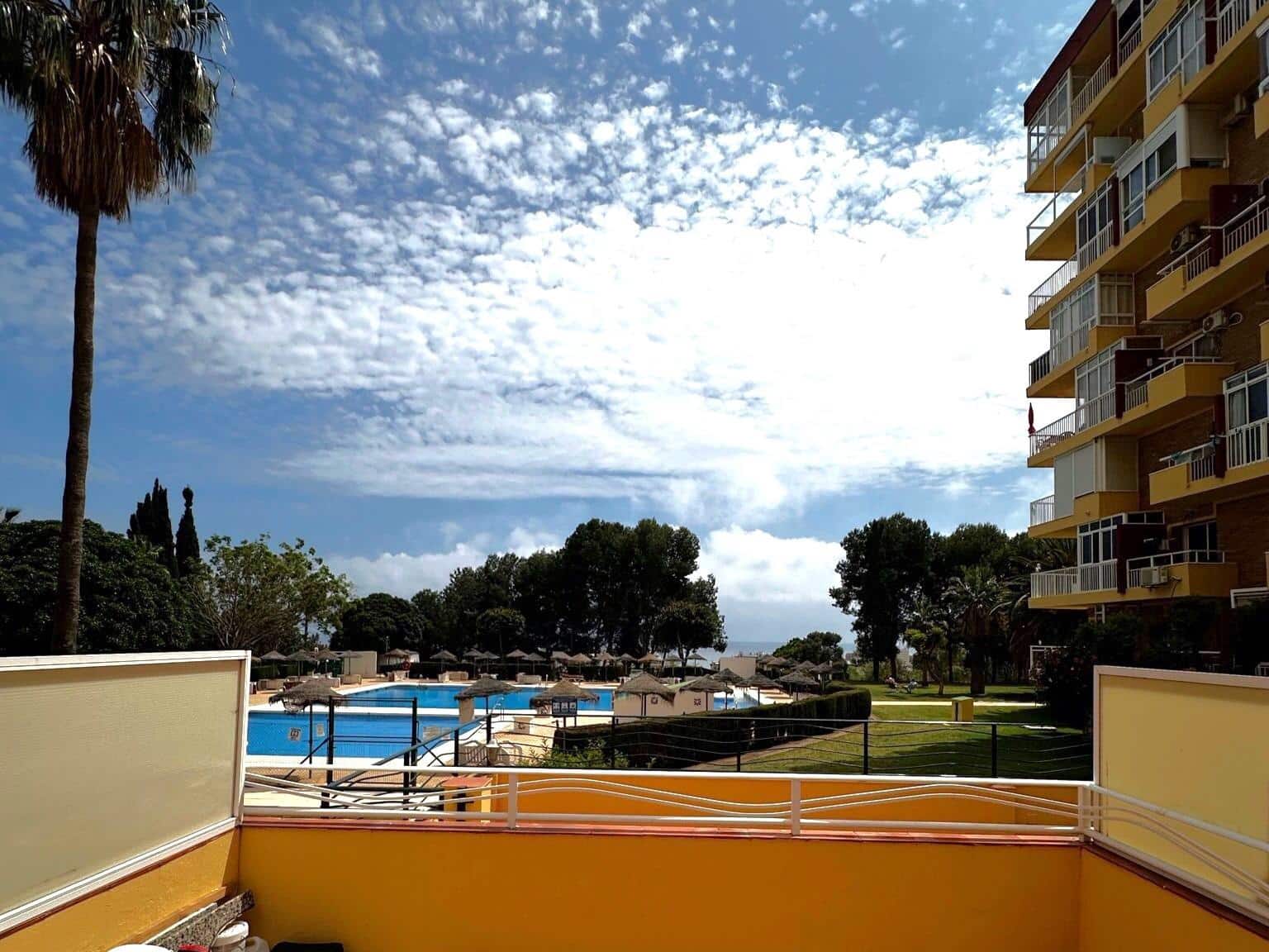 1 sovrum Lägenhet till salu i Benalmadena med pool - 219 000 € (Ref: 9458560)