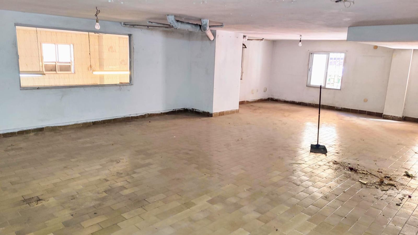 Commercieel te koop in Malaga stad - € 394.000 (Ref: 9458566)