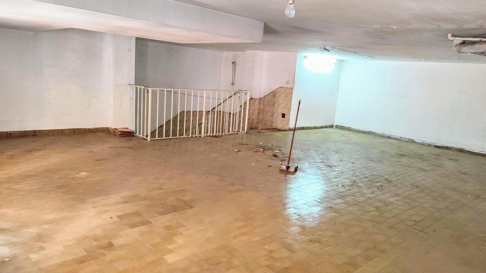 Commercieel te koop in Malaga stad - € 394.000 (Ref: 9458566)