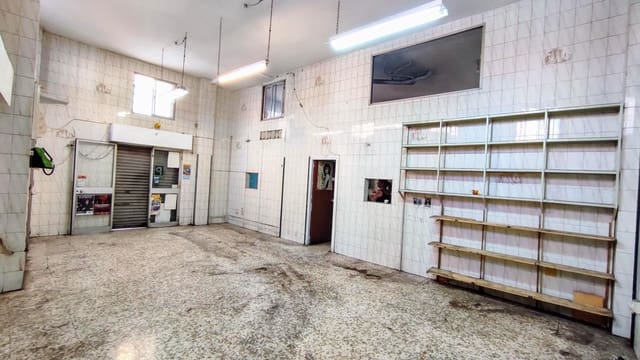 Commercieel te koop in Málaga stad - € 394.000 (Ref: 9458566)