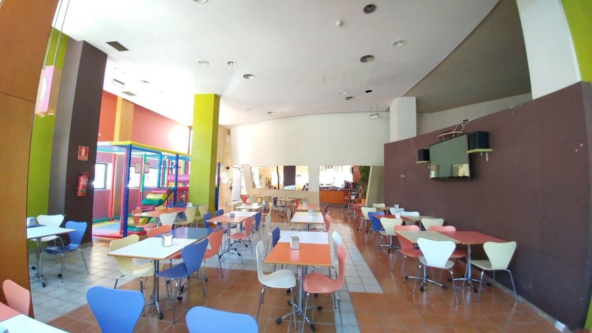 Commercial for sale in Torremolinos with garage - € 2,400,000 (Ref: 9458567)