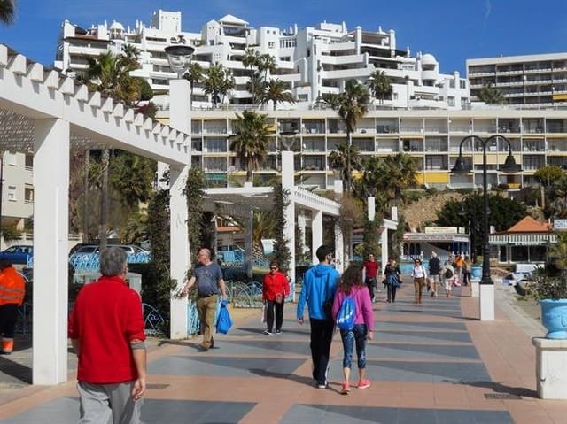 Commercieel te koop in Torremolinos - € 399.000 (Ref: 9458570)