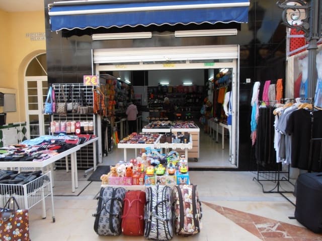 Commercieel te koop in Torremolinos - € 399.000 (Ref: 9458570)