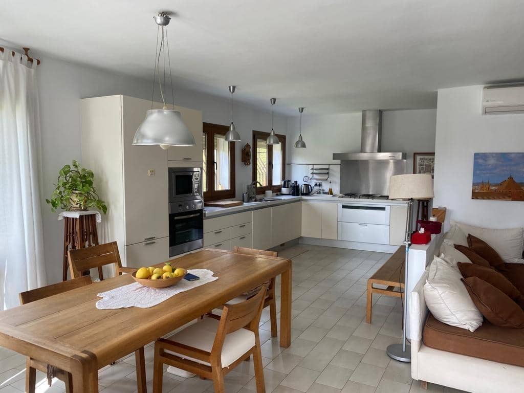 4 makuuhuone Huvila myytävänä paikassa Malaga kaupunki mukana uima-altaan 
autotalli - 995 000 € (Ref: 9458571)