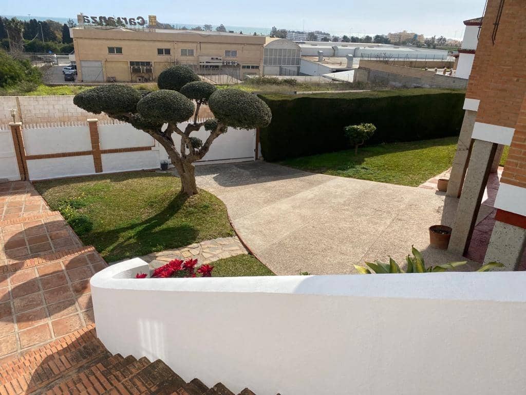 4 makuuhuone Huvila myytävänä paikassa Malaga kaupunki mukana uima-altaan 
autotalli - 995 000 € (Ref: 9458571)