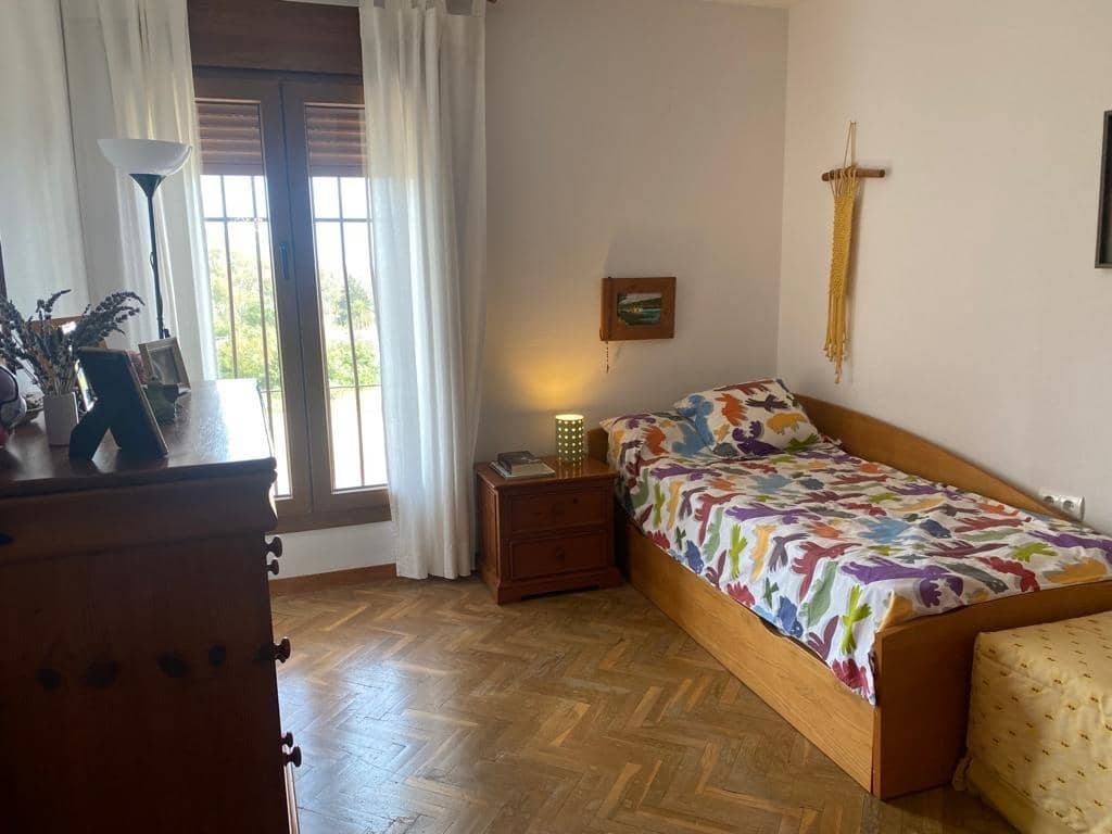 4 makuuhuone Huvila myytävänä paikassa Malaga kaupunki mukana uima-altaan 
autotalli - 995 000 € (Ref: 9458571)