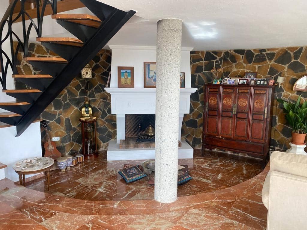 4 makuuhuone Huvila myytävänä paikassa Malaga kaupunki mukana uima-altaan 
autotalli - 995 000 € (Ref: 9458571)