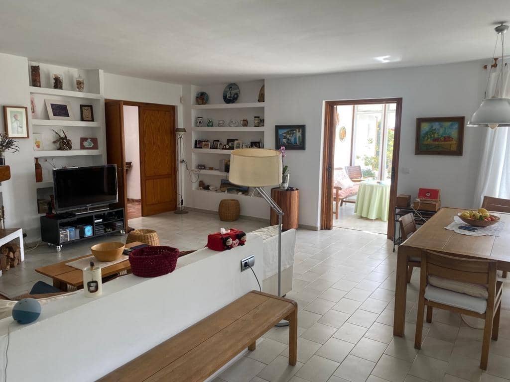 4 makuuhuone Huvila myytävänä paikassa Malaga kaupunki mukana uima-altaan 
autotalli - 995 000 € (Ref: 9458571)