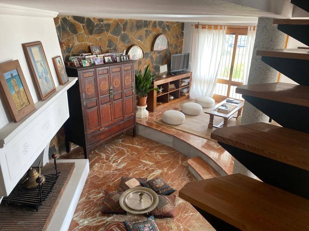 4 makuuhuone Huvila myytävänä paikassa Malaga kaupunki mukana uima-altaan 
autotalli - 995 000 € (Ref: 9458571)