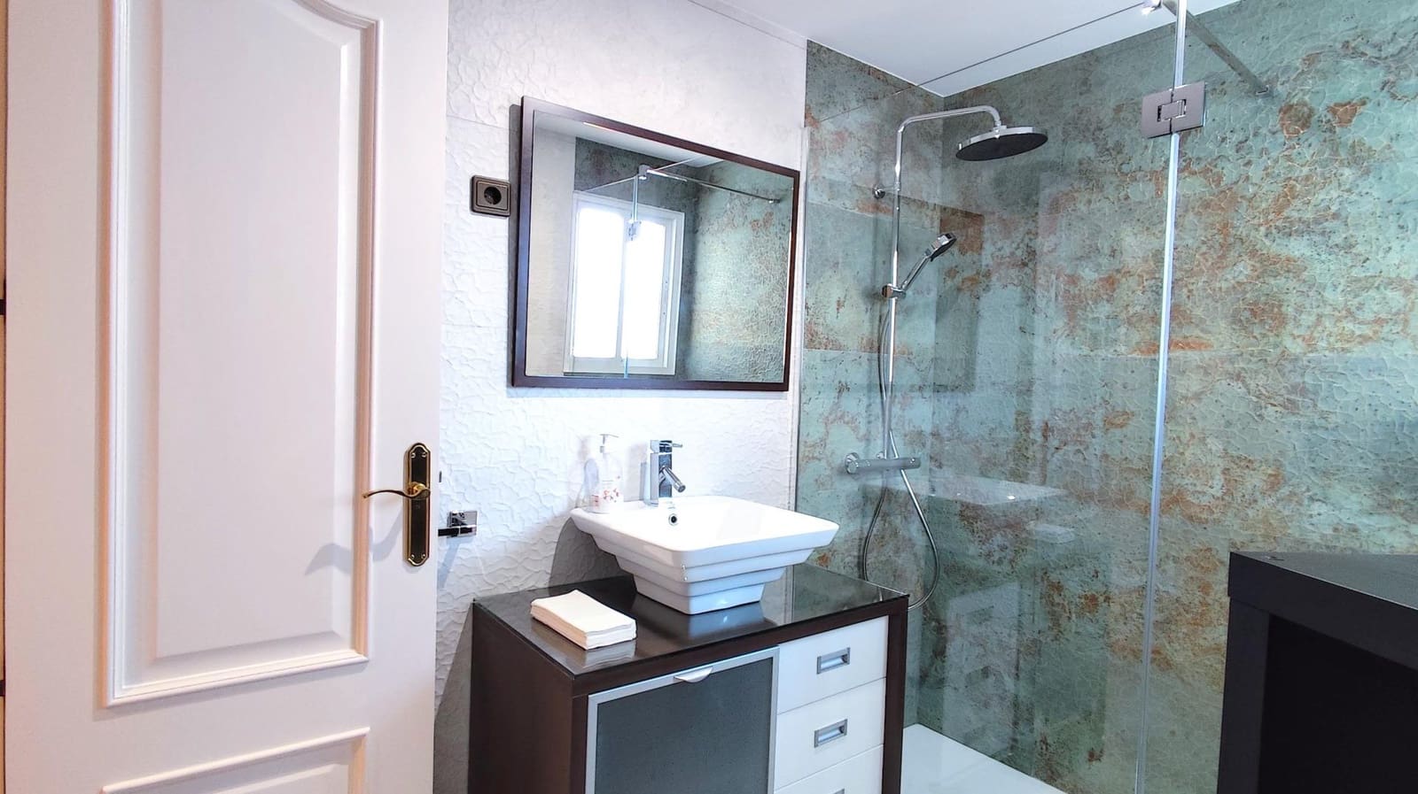 2 bedroom Flat for rent in Torremolinos with garage - € 1,200 (Ref: 9543563)