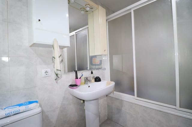 3 bedroom Flat for sale in Florida Baja, Alicante / Alacant city - € 245,000 (Ref: 8799423)