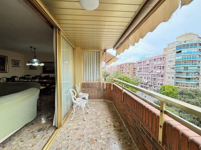 4 soveværelse Lejlighed til salg i Benalúa, Alicante by - € 475.000 (Ref: 8799428)