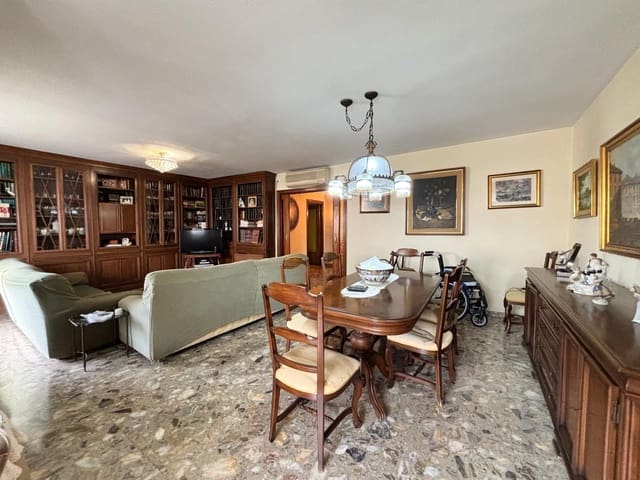 4 soveværelse Lejlighed til salg i Benalúa, Alicante by - € 475.000 (Ref: 8799428)