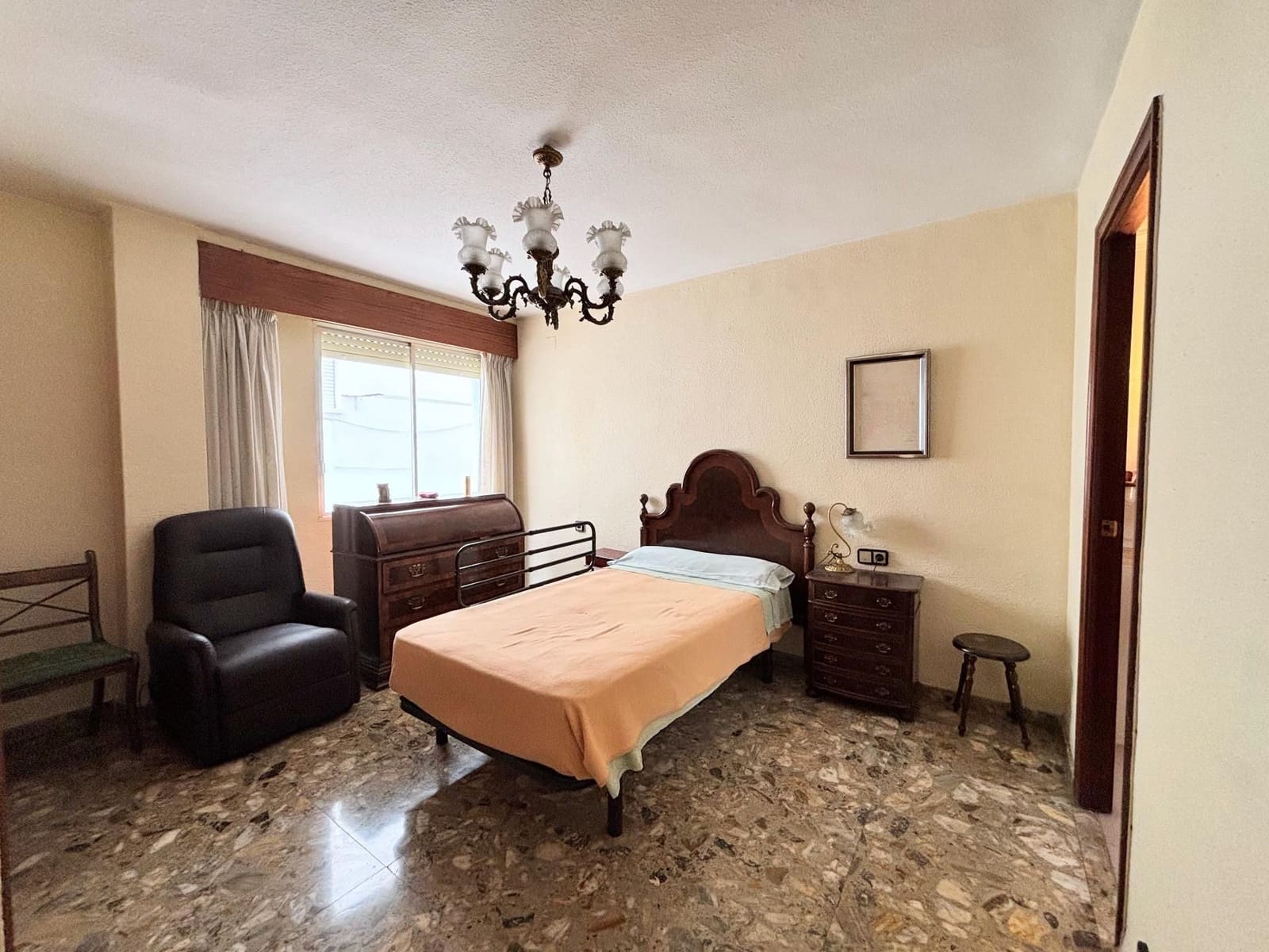 4 soveværelse Lejlighed til salg i Alicante by - € 475.000 (Ref: 8799428)