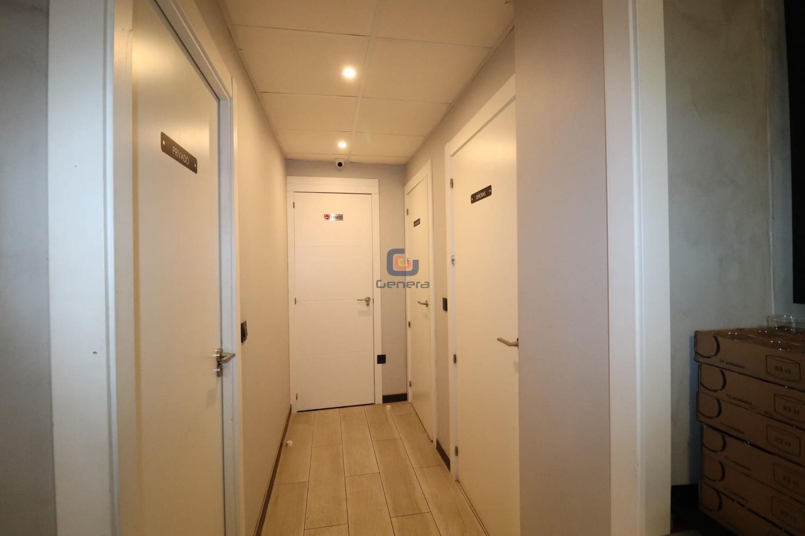 Kommersiell til salgs i Alicante by - € 650 000 (Ref: 8799432)