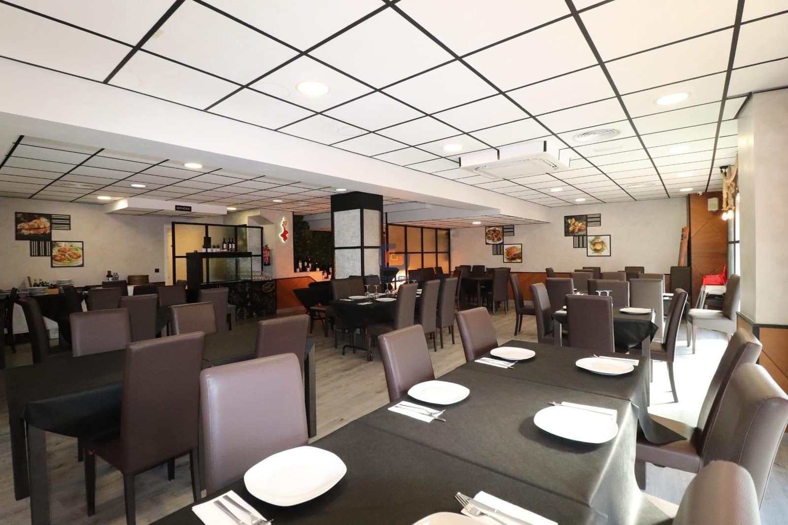 Kommersiell til salgs i Alicante by - € 650 000 (Ref: 8799432)