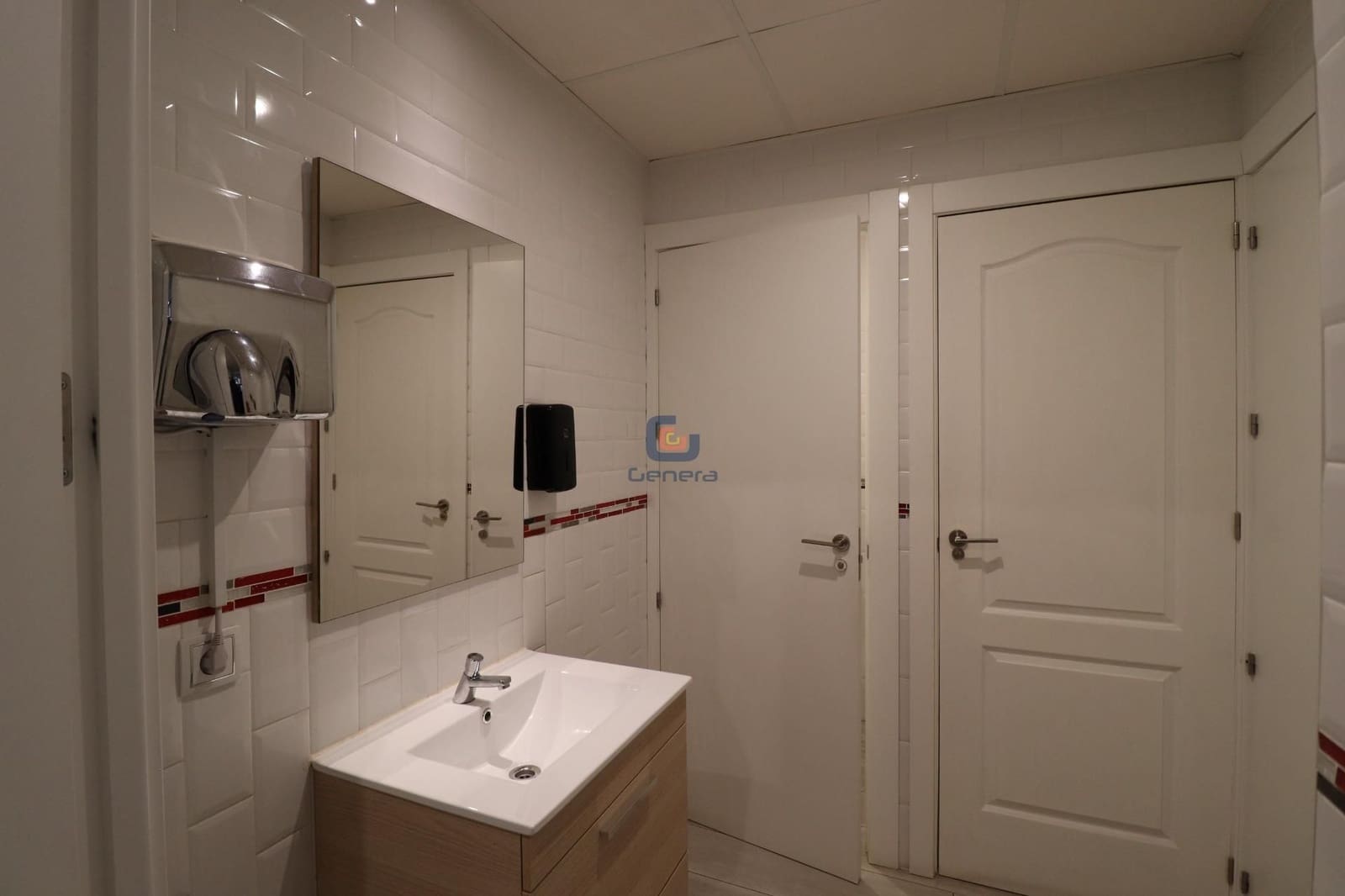 Local Comercial en Alicante / Alacant ciudad en venta - 650.000 € (Ref: 8799432)