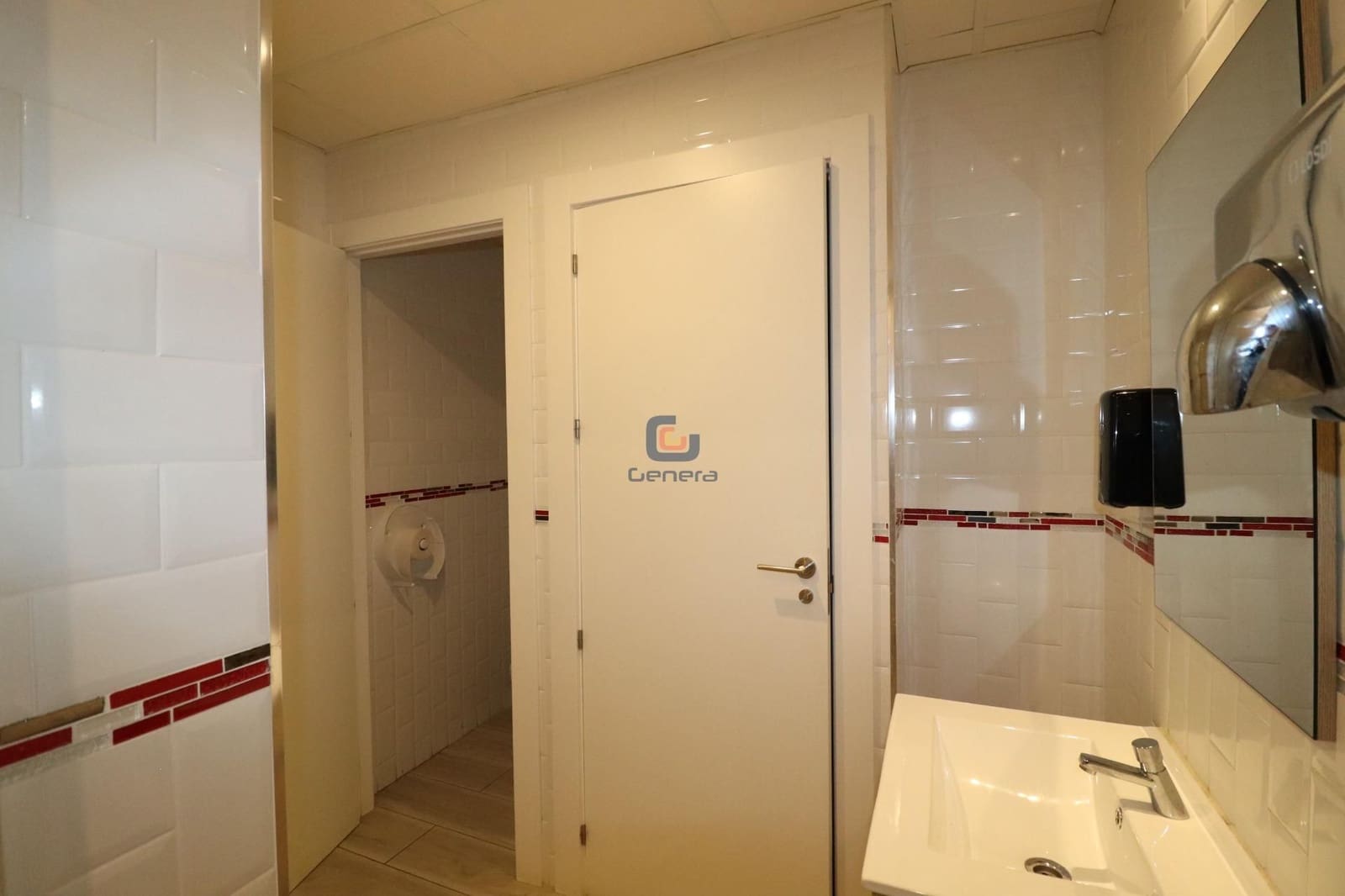 Local Comercial en Alicante / Alacant ciudad en venta - 650.000 € (Ref: 8799432)