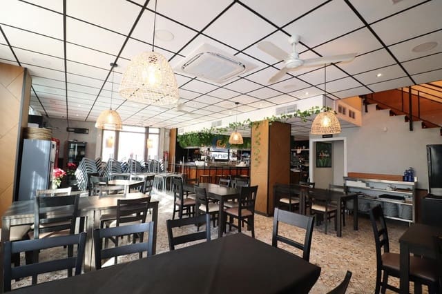 Local Commercial à vendre à Garbinet - Parque de las Avenidas, Alicante ville - 650 000 € (Ref: 8799432)