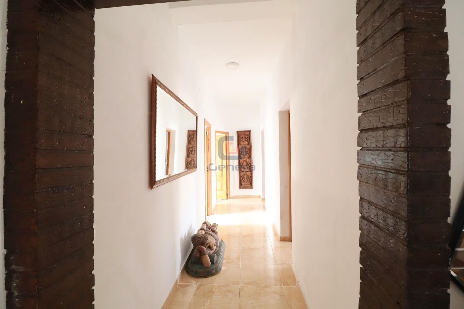 4 bedroom Villa for sale in Alicante / Alacant city with pool garage - € 304,000 (Ref: 8799437)