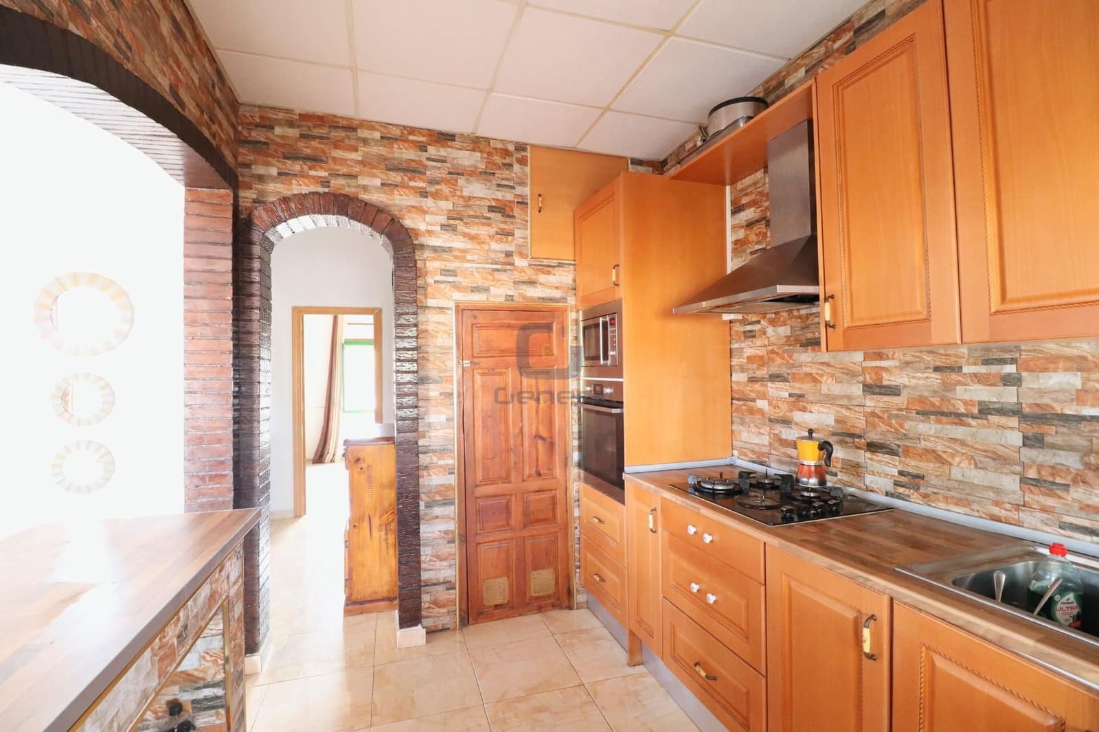 4 bedroom Villa for sale in Alicante / Alacant city with pool garage - € 304,000 (Ref: 8799437)