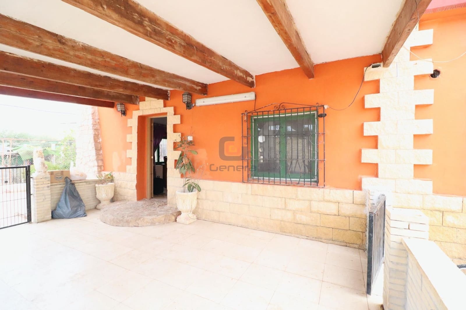 4 bedroom Villa for sale in Alicante / Alacant city with pool garage - € 304,000 (Ref: 8799437)