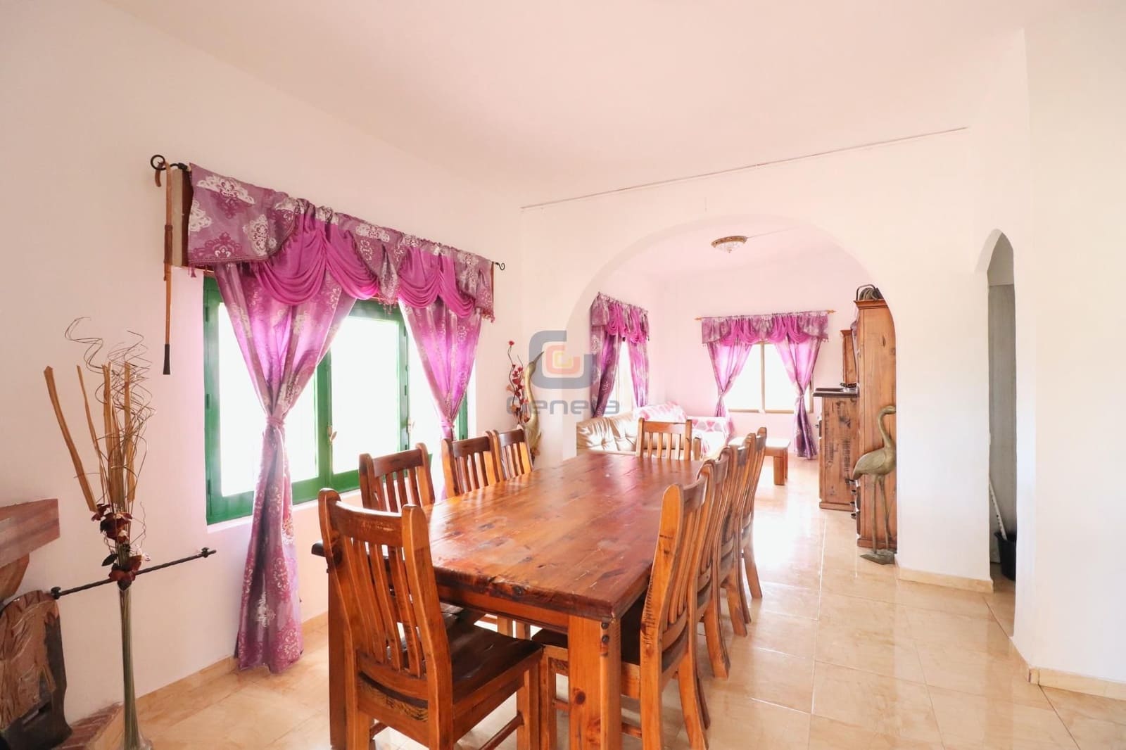 4 bedroom Villa for sale in Alicante / Alacant city with pool garage - € 304,000 (Ref: 8799437)