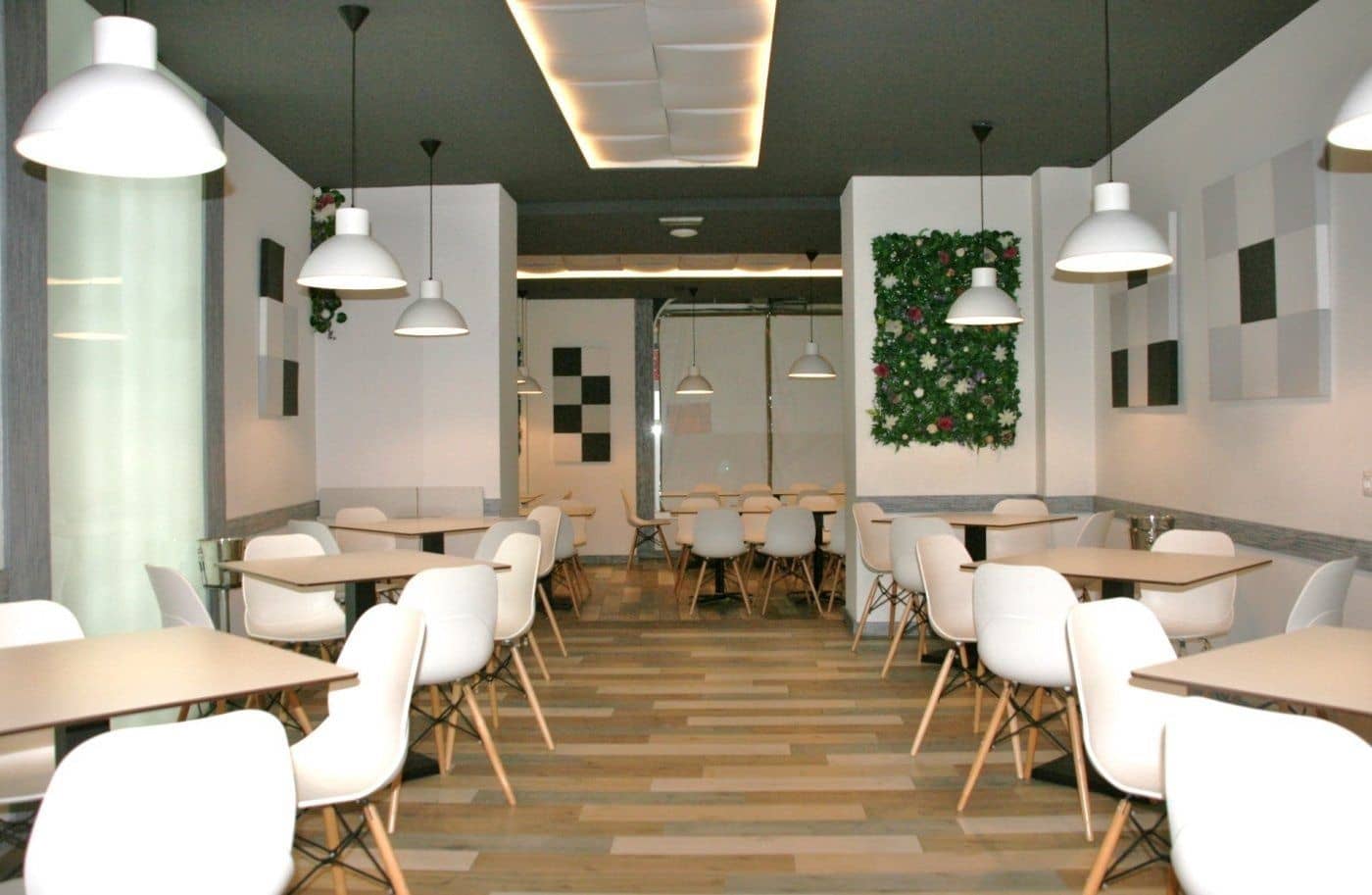 Commercieel te koop in Alicante stad - € 1.850.000 (Ref: 8799487)